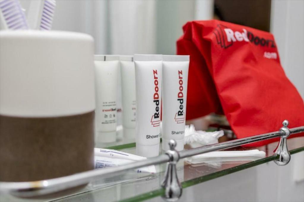 Reddoorz Near Sam Poo Kong 2 Hotel Semarang Ngoại thất bức ảnh